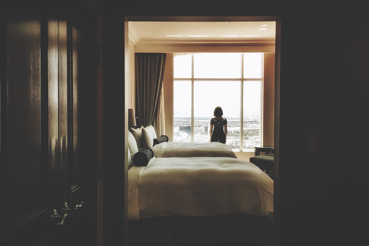 Jaki rodzaj zasłon najlepiej będzie pasować do pokoi hotelowych?