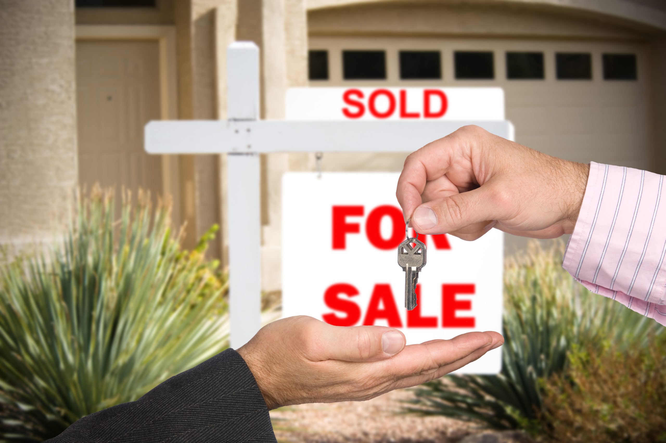 Czy możliwa jest sprzedaż zadłużonego mieszkania?