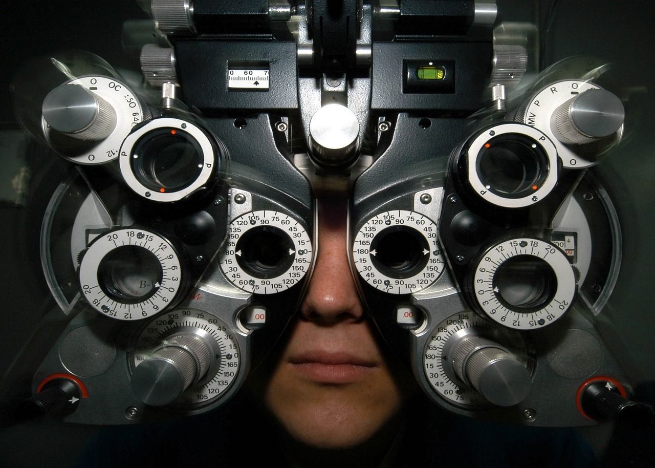 Stacje diagnostyczne u okulisty – jakie pełnią funkcje?